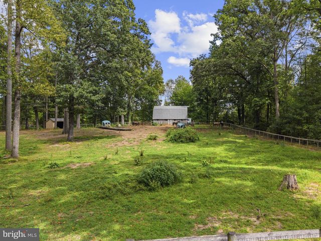 5483 BEACH RD, Midland, VA 22728