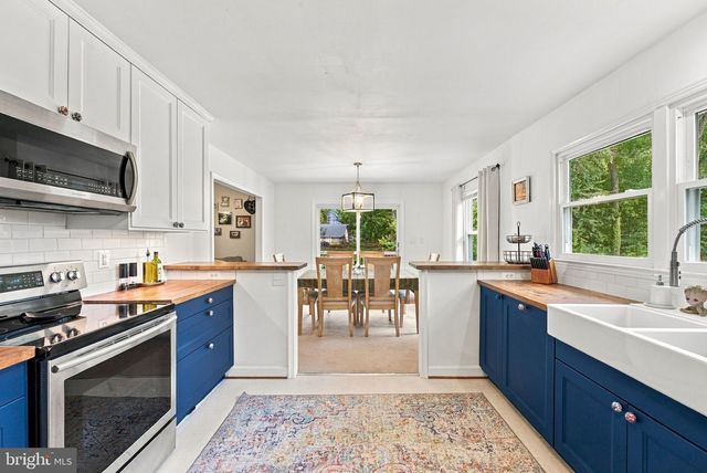5483 BEACH RD, Midland, VA 22728