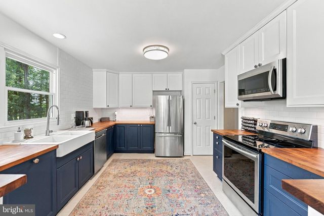 5483 BEACH RD, Midland, VA 22728