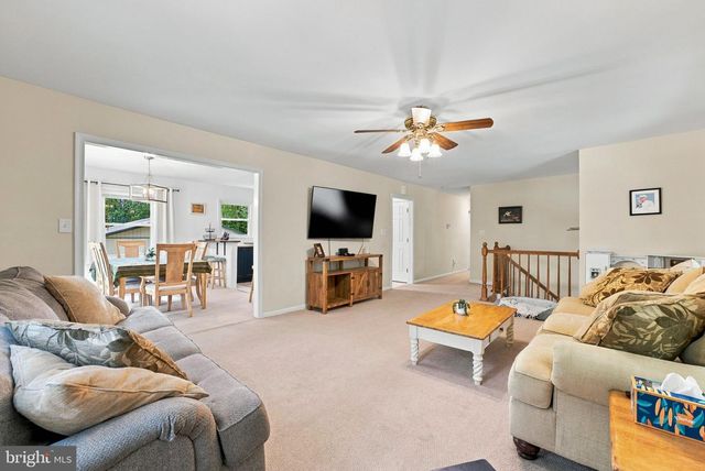 5483 BEACH RD, Midland, VA 22728
