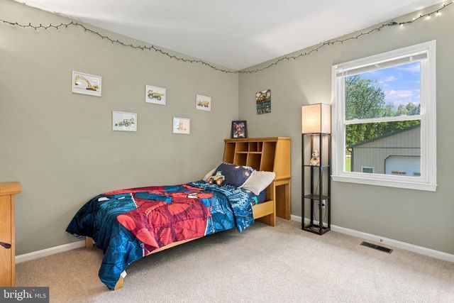 5483 BEACH RD, Midland, VA 22728
