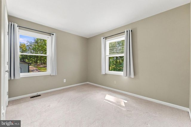 5483 BEACH RD, Midland, VA 22728