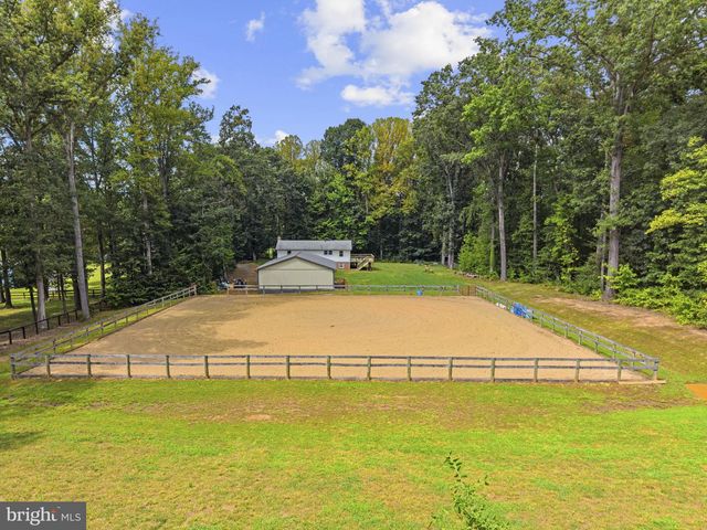 5483 BEACH RD, Midland, VA 22728