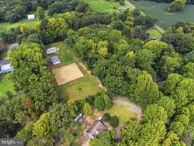 5483 BEACH RD, Midland, VA 22728