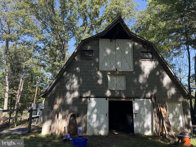 5483 BEACH RD, Midland, VA 22728