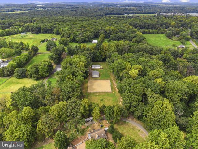 5483 BEACH RD, Midland, VA 22728