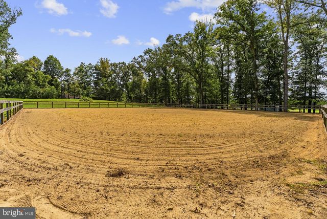 5483 BEACH RD, Midland, VA 22728