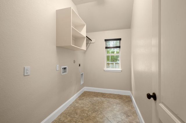 110 Logan Pass Court, Montgomery, TX 77316