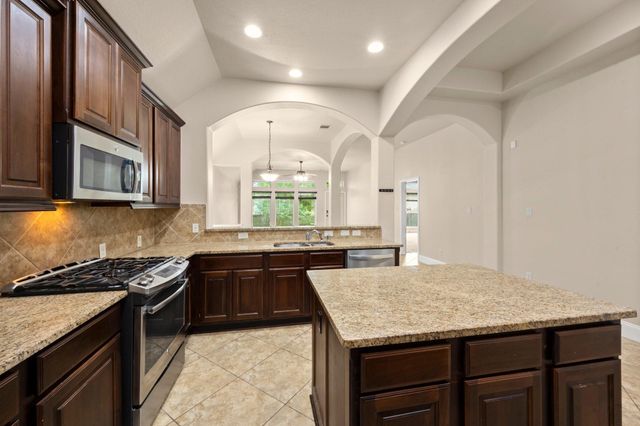 110 Logan Pass Court, Montgomery, TX 77316