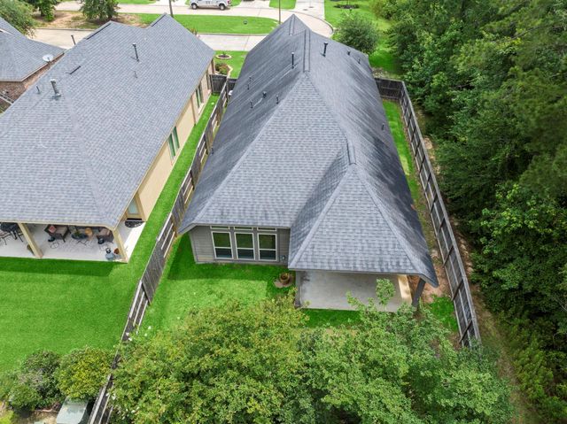 110 Logan Pass Court, Montgomery, TX 77316