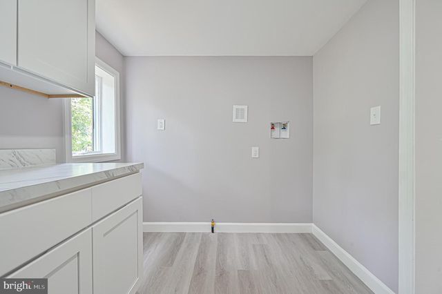 2722 SUNSET AVE, Williamstown, NJ 08094