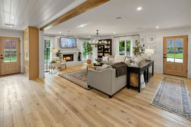 140 April Waters Drive W, Conroe, TX 77356