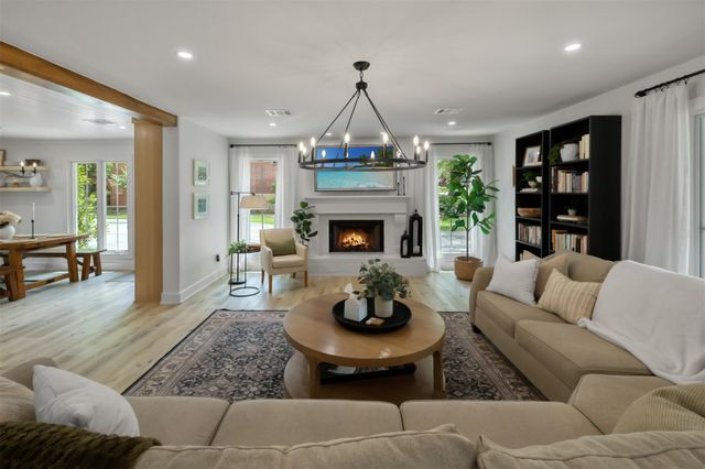 140 April Waters Drive W, Conroe, TX 77356