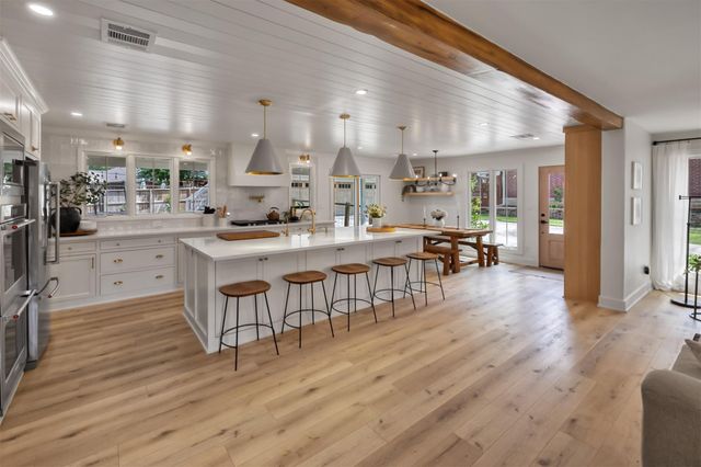 140 April Waters Drive W, Conroe, TX 77356