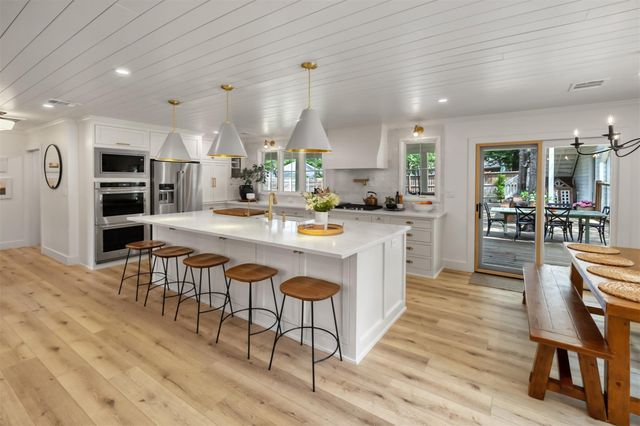 140 April Waters Drive W, Conroe, TX 77356