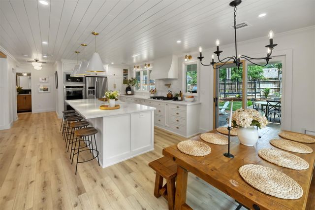 140 April Waters Drive W, Conroe, TX 77356