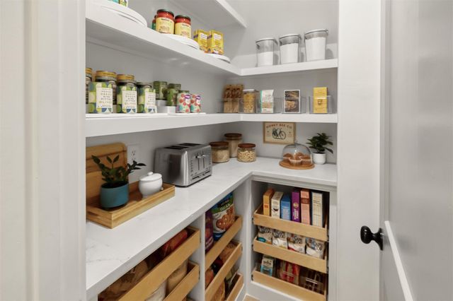 140 April Waters Drive W, Conroe, TX 77356