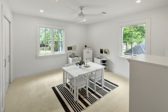 140 April Waters Drive W, Conroe, TX 77356