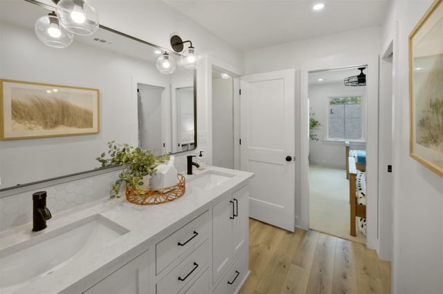 140 April Waters Drive W, Conroe, TX 77356