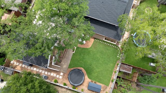 140 April Waters Drive W, Conroe, TX 77356