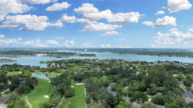 140 April Waters Drive W, Conroe, TX 77356