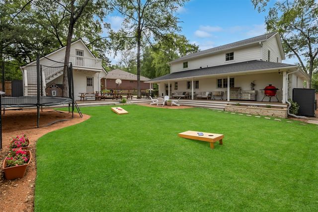 140 April Waters Drive W, Conroe, TX 77356