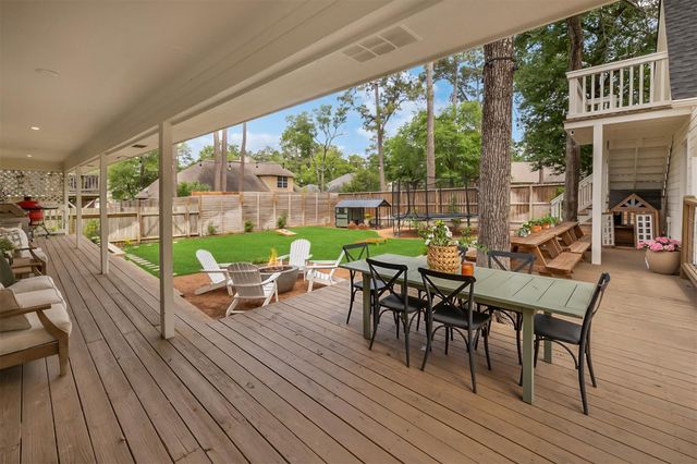 140 April Waters Drive W, Conroe, TX 77356