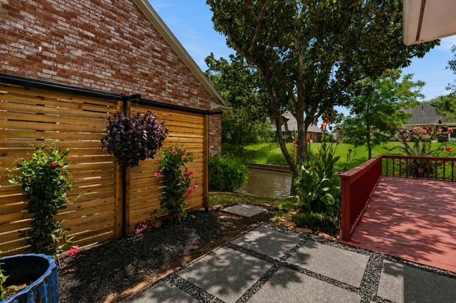4610 Lake Village Drive, Fulshear, TX 77441