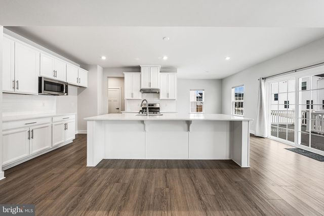 1079 WOODMONT LN, Catasauqua, PA 18032