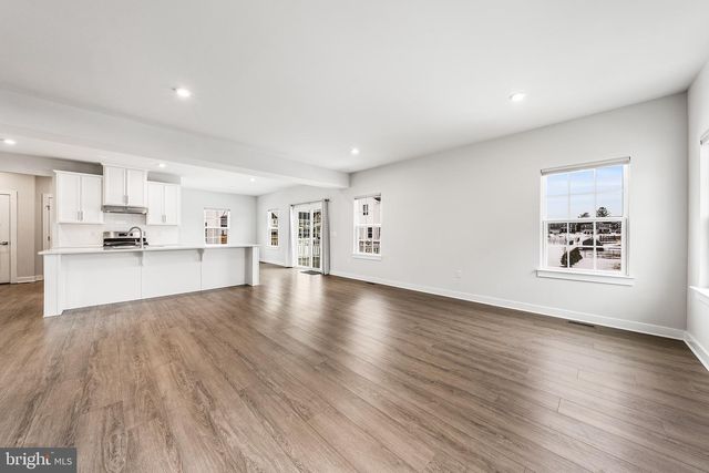 1079 WOODMONT LN, Catasauqua, PA 18032