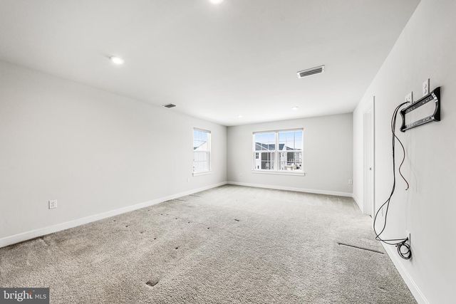 1079 WOODMONT LN, Catasauqua, PA 18032