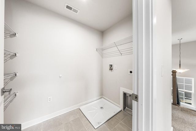 1079 WOODMONT LN, Catasauqua, PA 18032