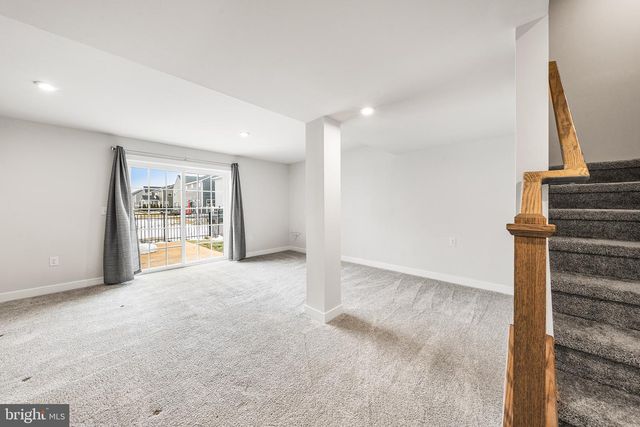 1079 WOODMONT LN, Catasauqua, PA 18032