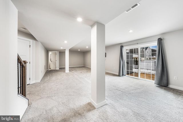 1079 WOODMONT LN, Catasauqua, PA 18032