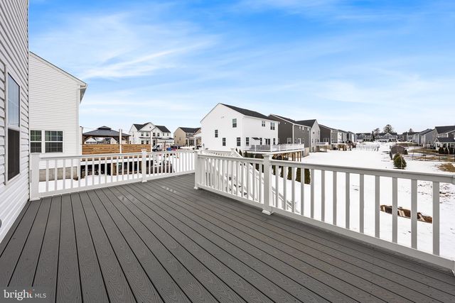 1079 WOODMONT LN, Catasauqua, PA 18032