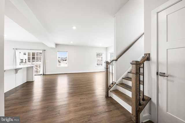 1079 WOODMONT LN, Catasauqua, PA 18032