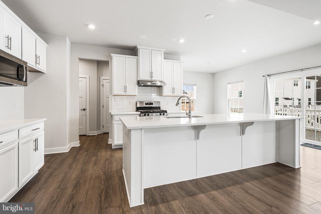 1079 WOODMONT LN, Catasauqua, PA 18032