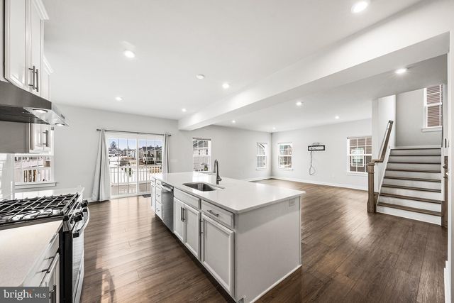 1079 WOODMONT LN, Catasauqua, PA 18032