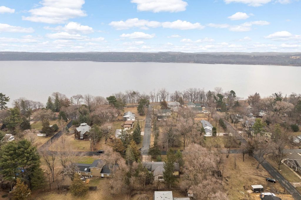 1580 Ramada Avenue S, Lake Saint Croix Beach, MN 55043