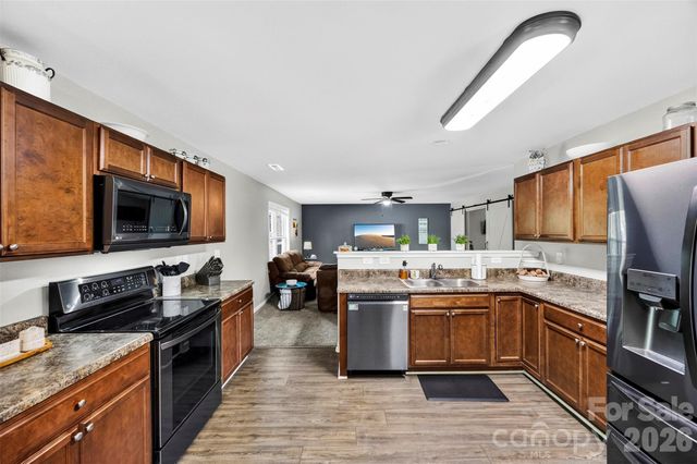 5045 Ashley Place Drive, Bessemer City, NC 28016