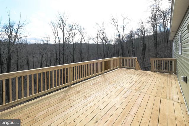 928 HIGH TOP RD, Linden, VA 22642