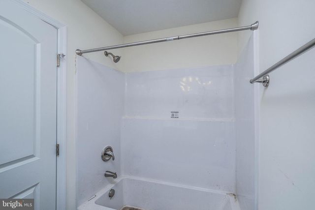 928 HIGH TOP RD, Linden, VA 22642