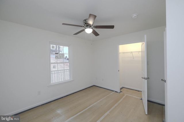 928 HIGH TOP RD, Linden, VA 22642