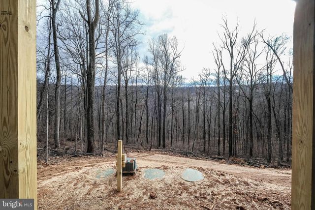 928 HIGH TOP RD, Linden, VA 22642