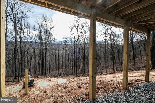 928 HIGH TOP RD, Linden, VA 22642