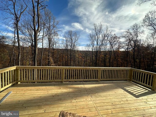 928 HIGH TOP RD, Linden, VA 22642