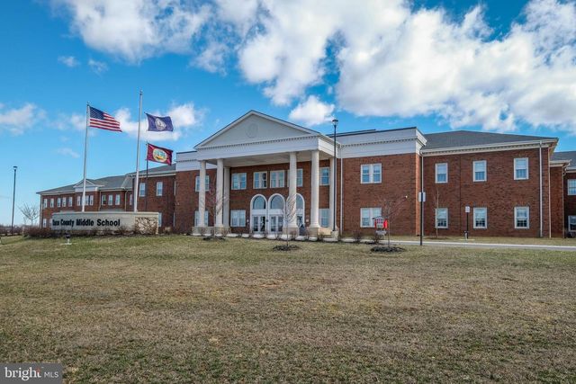 928 HIGH TOP RD, Linden, VA 22642