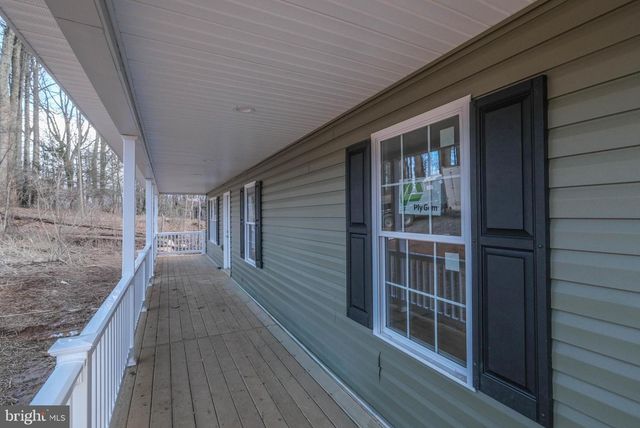 928 HIGH TOP RD, Linden, VA 22642