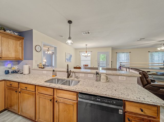 2040 Old Glory Lane, Heartland, TX 75126