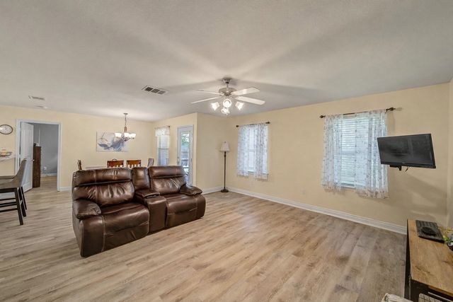 2040 Old Glory Lane, Heartland, TX 75126